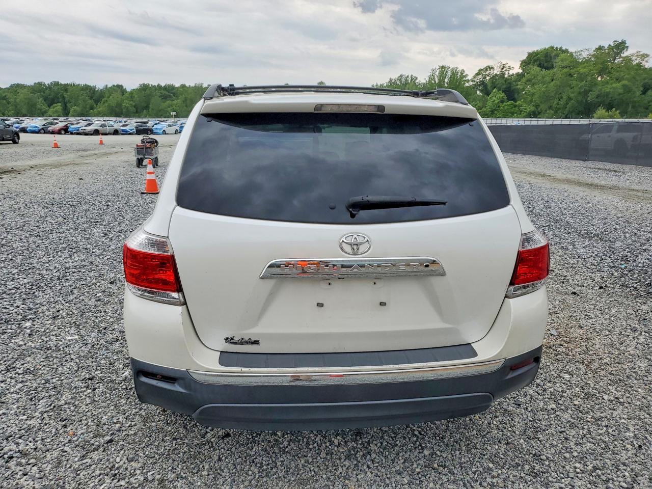 2013 TOYOTA HIGHLANDER