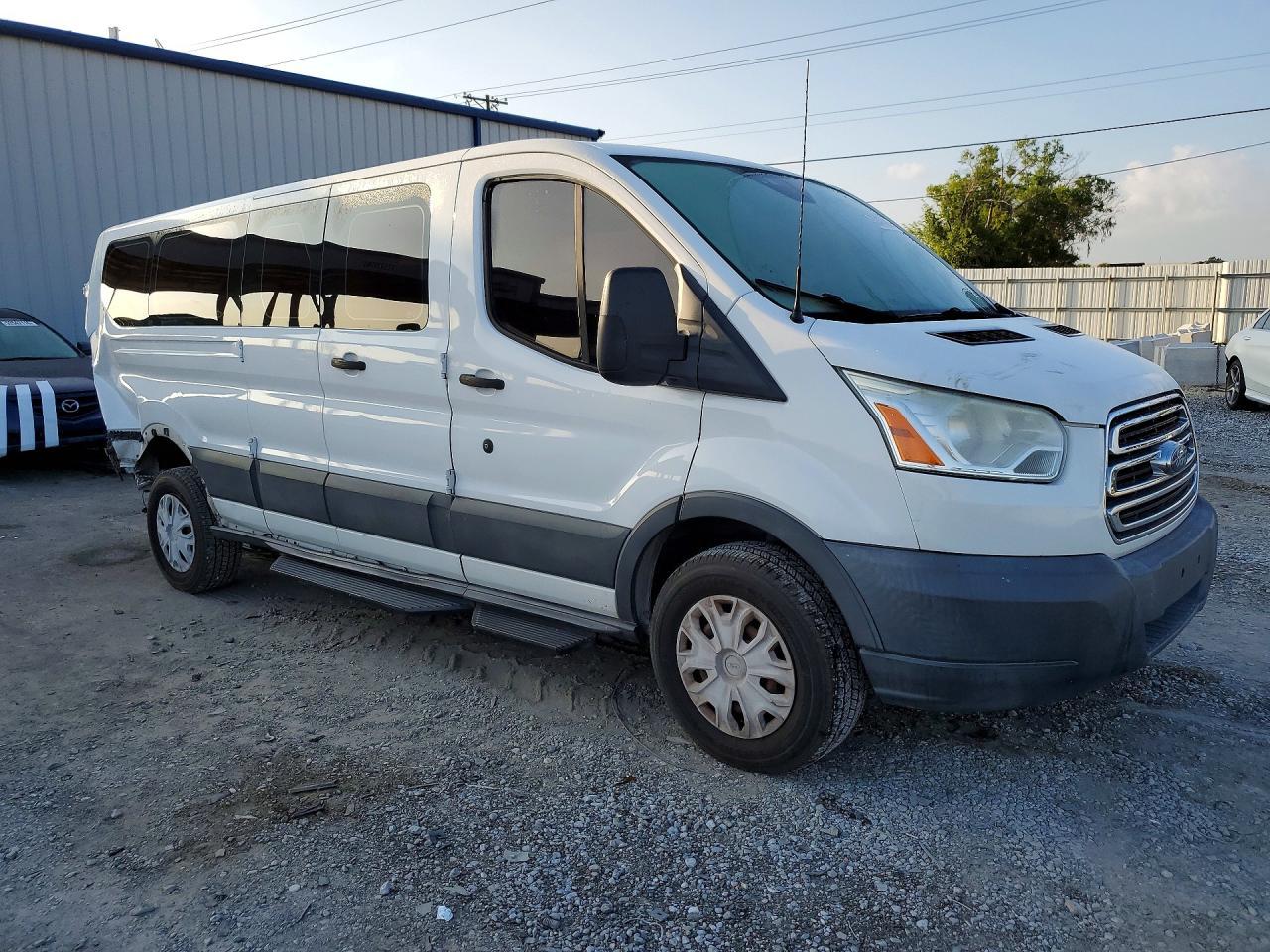 2017 FORD Transit