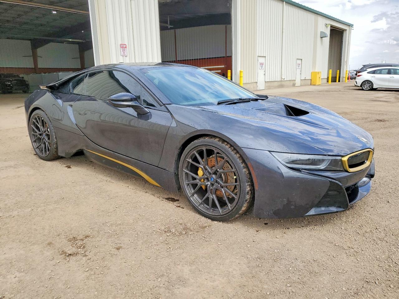 2016 BMW i8