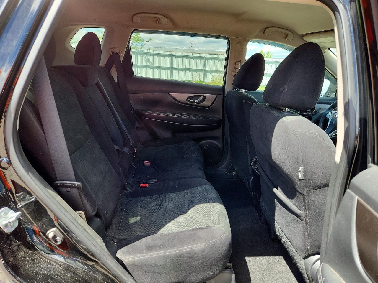 2015 NISSAN ROGUE