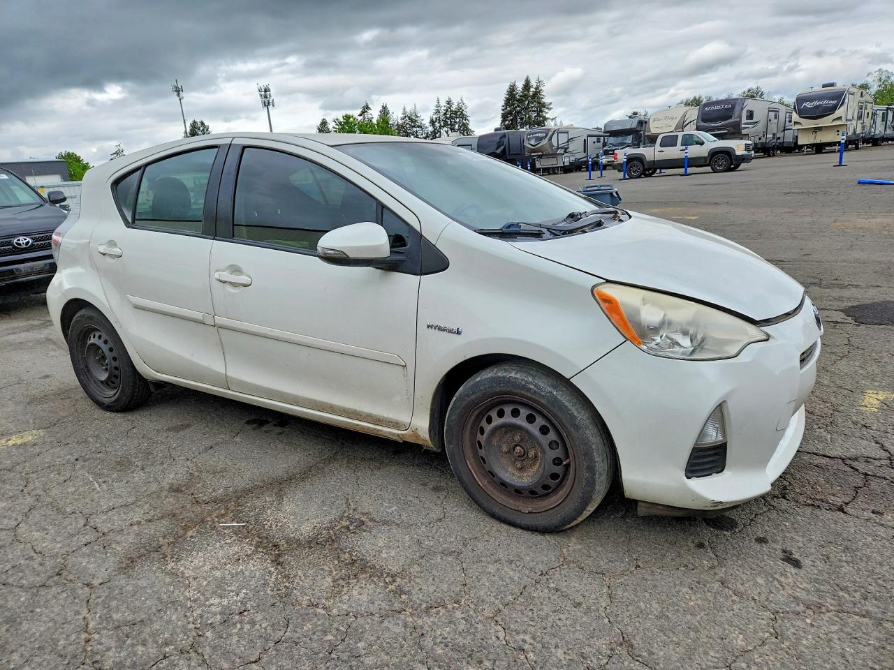 2013 TOYOTA Prius c