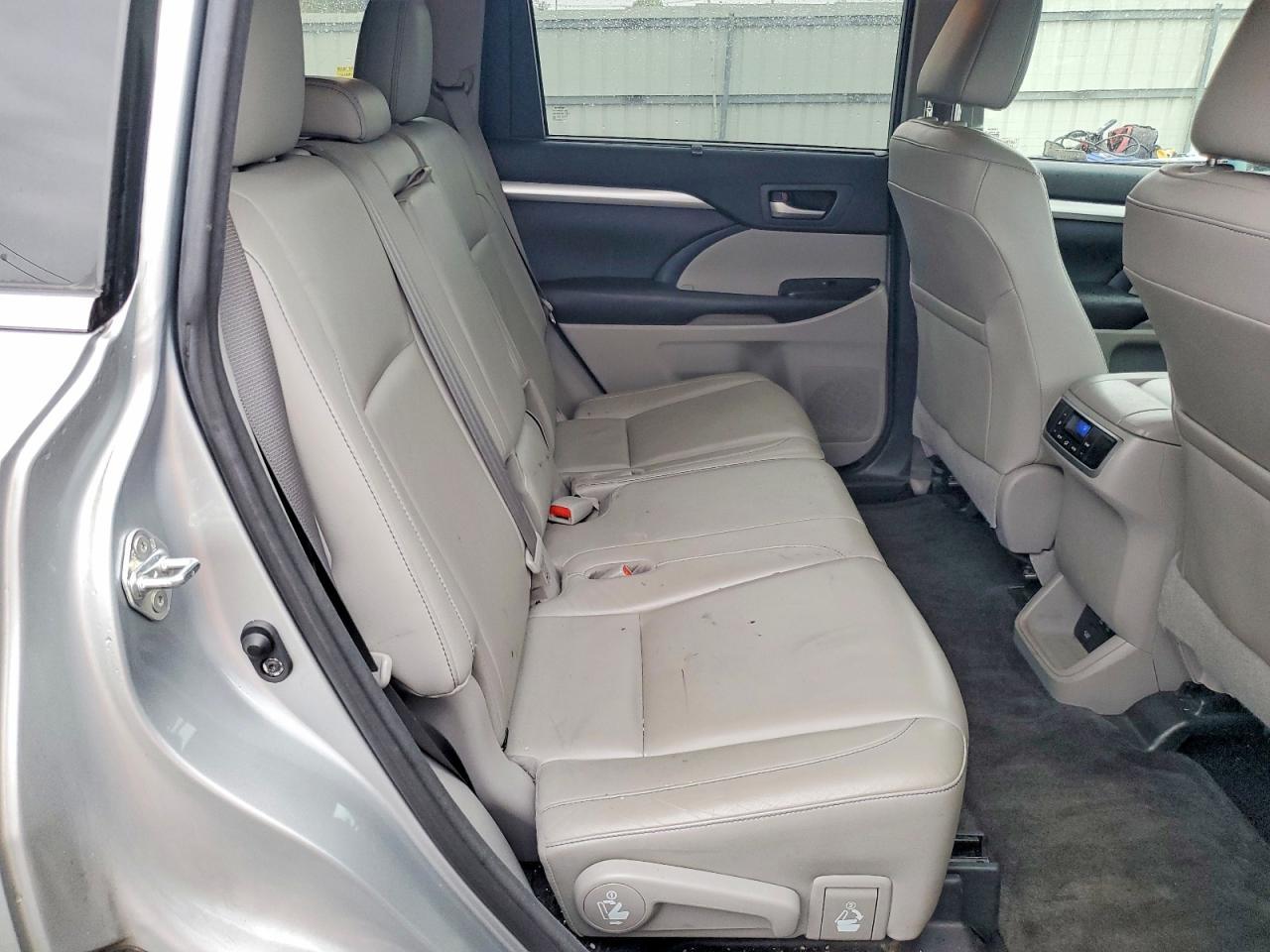 2017 TOYOTA HIGHLANDER