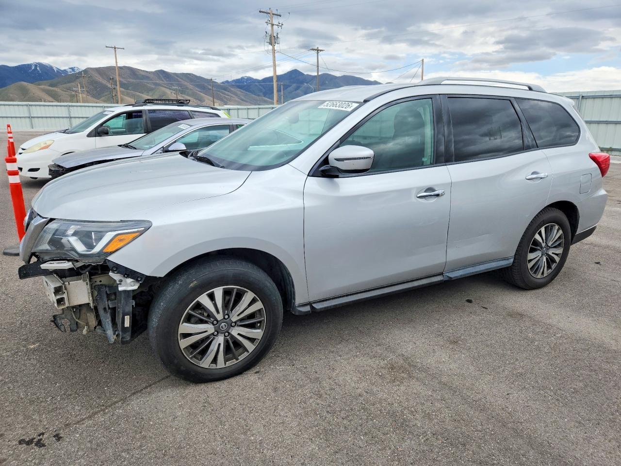 2017 NISSAN PATHFINDER