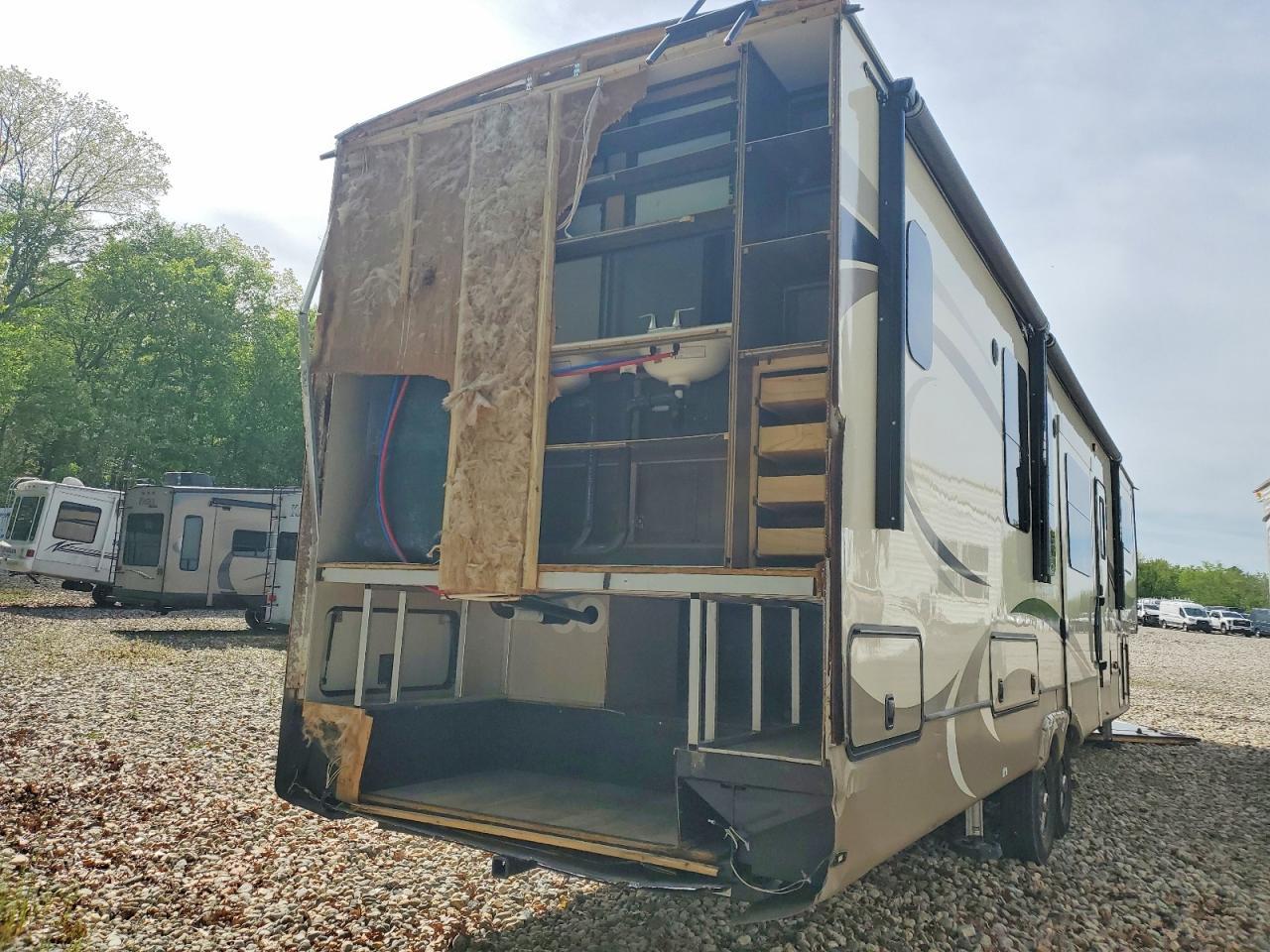 2019 Montana Trailer