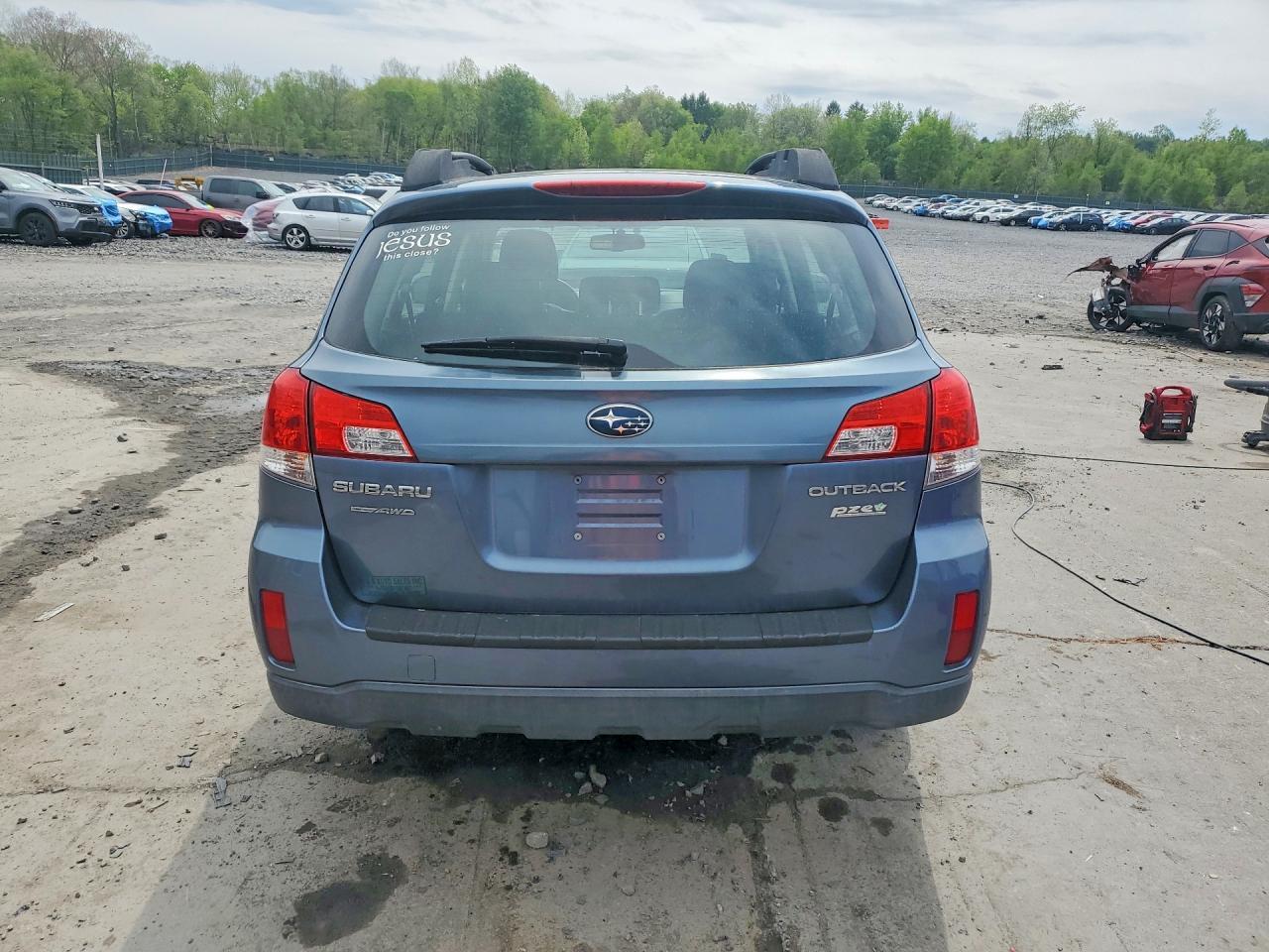 2013 SUBARU Outback