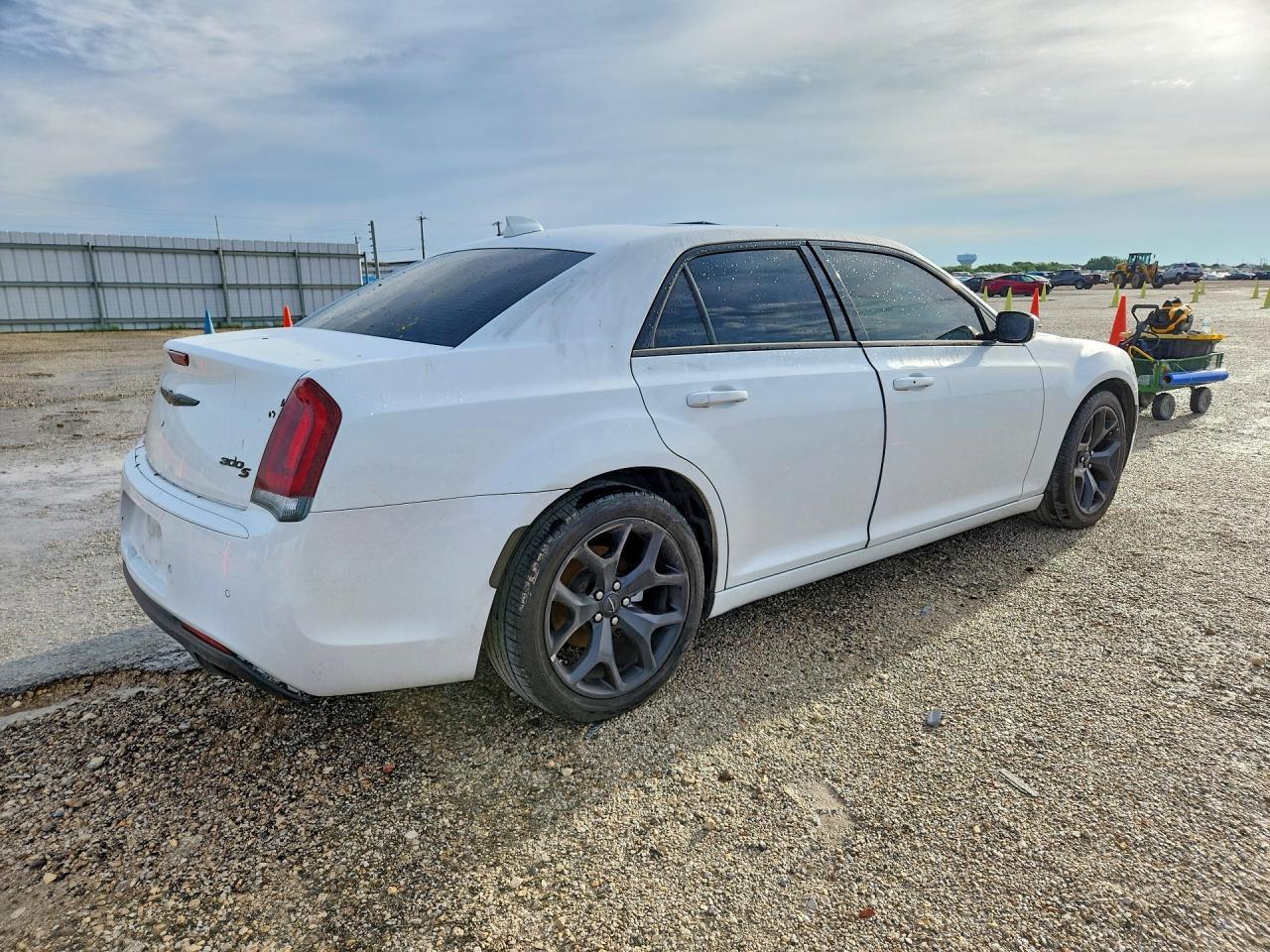 2022 CHRYSLER 300
