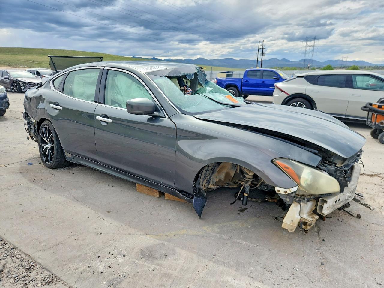 2011 INFINITI M37