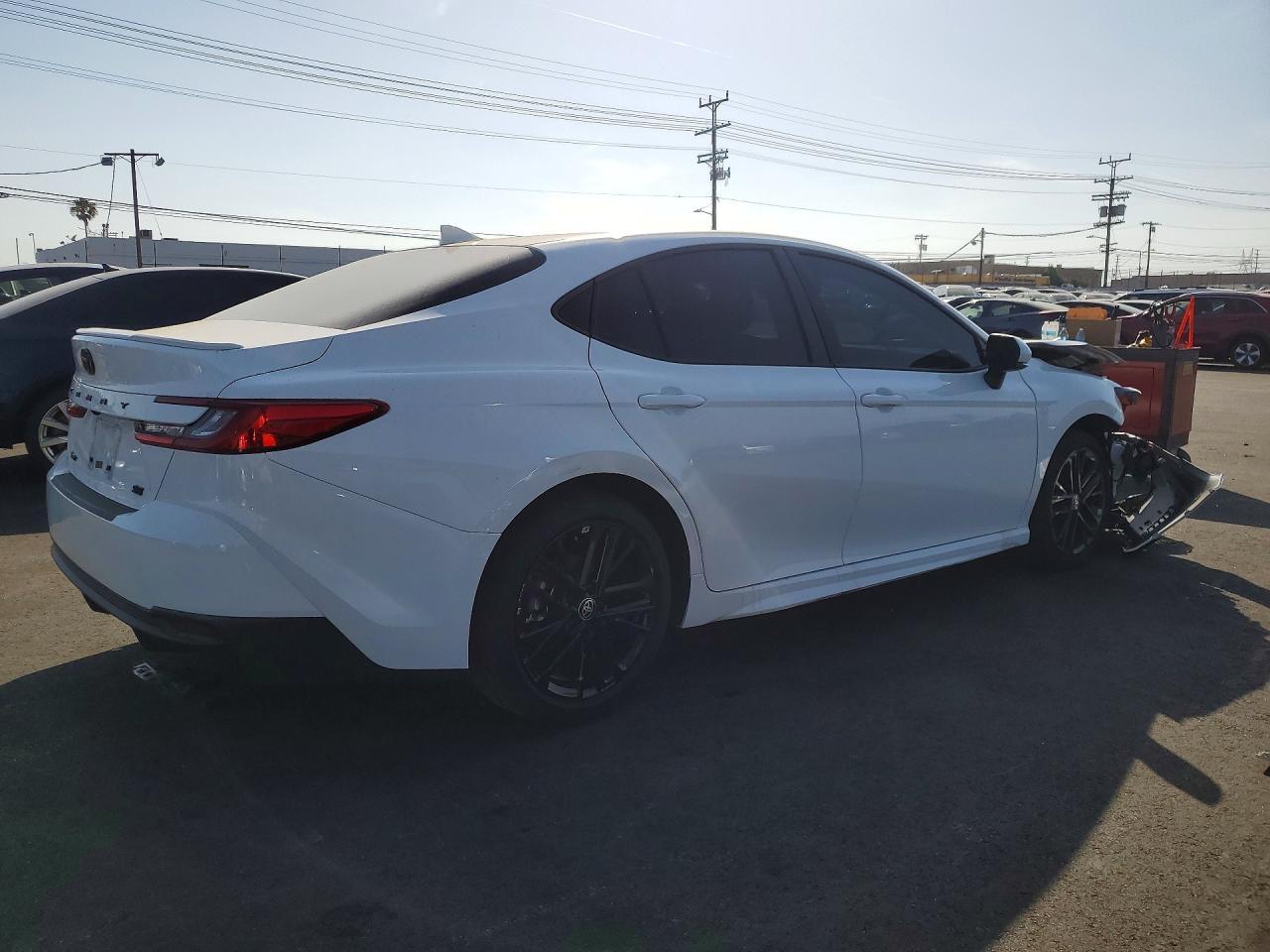 2025 TOYOTA CAMRY