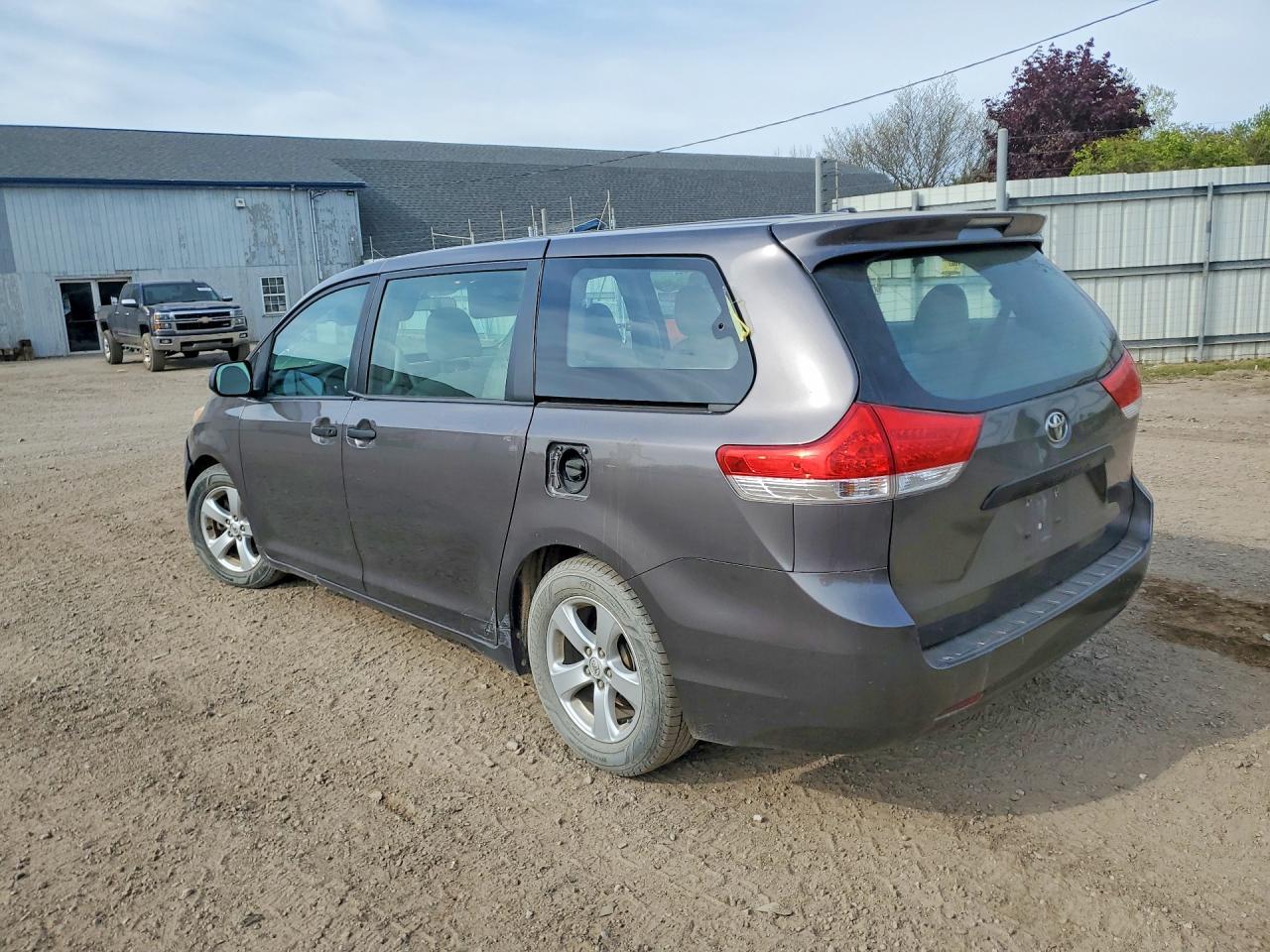 2014 TOYOTA SIENNA