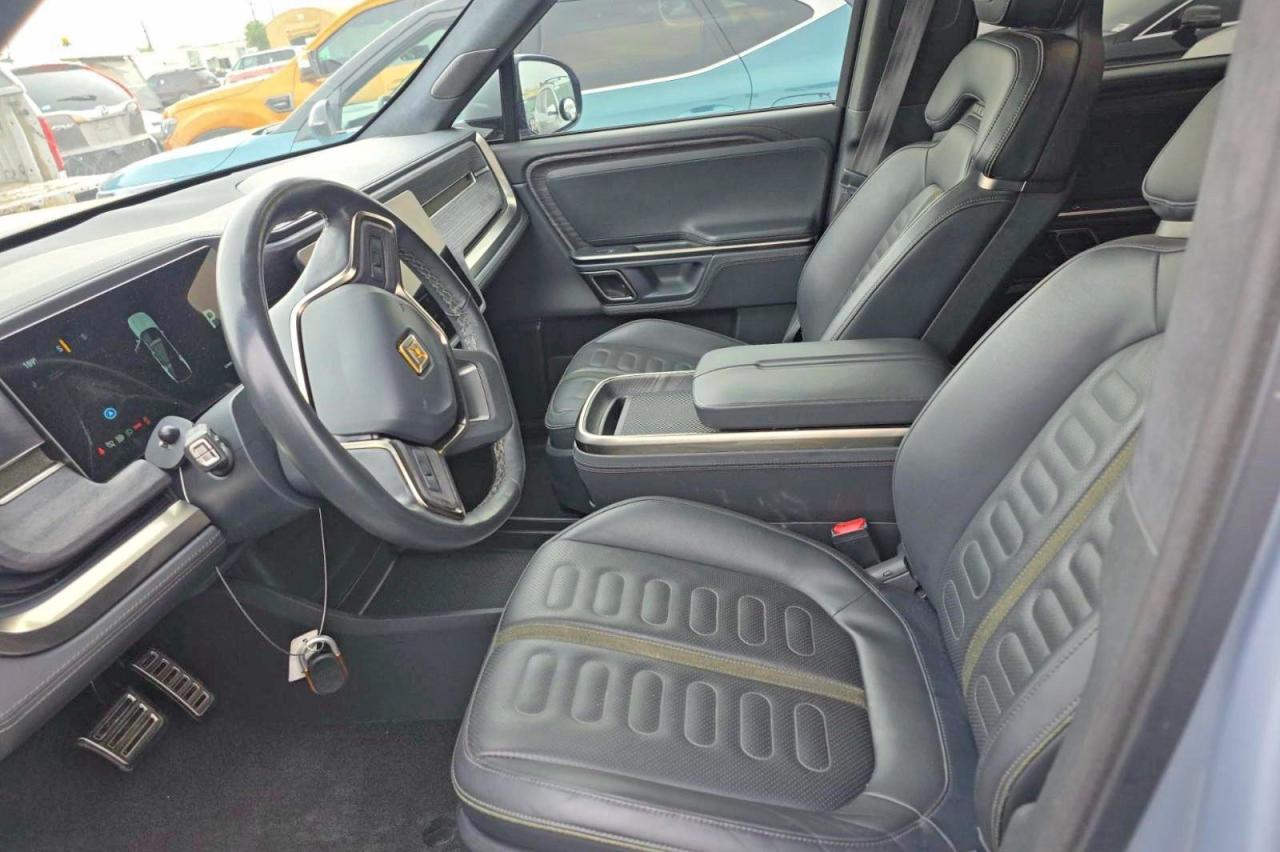 2023 RIVIAN R1s