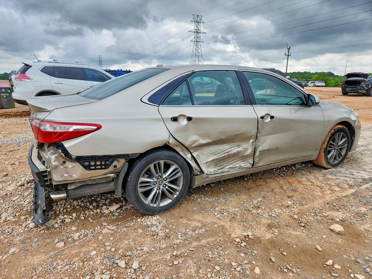 2015 TOYOTA CAMRY