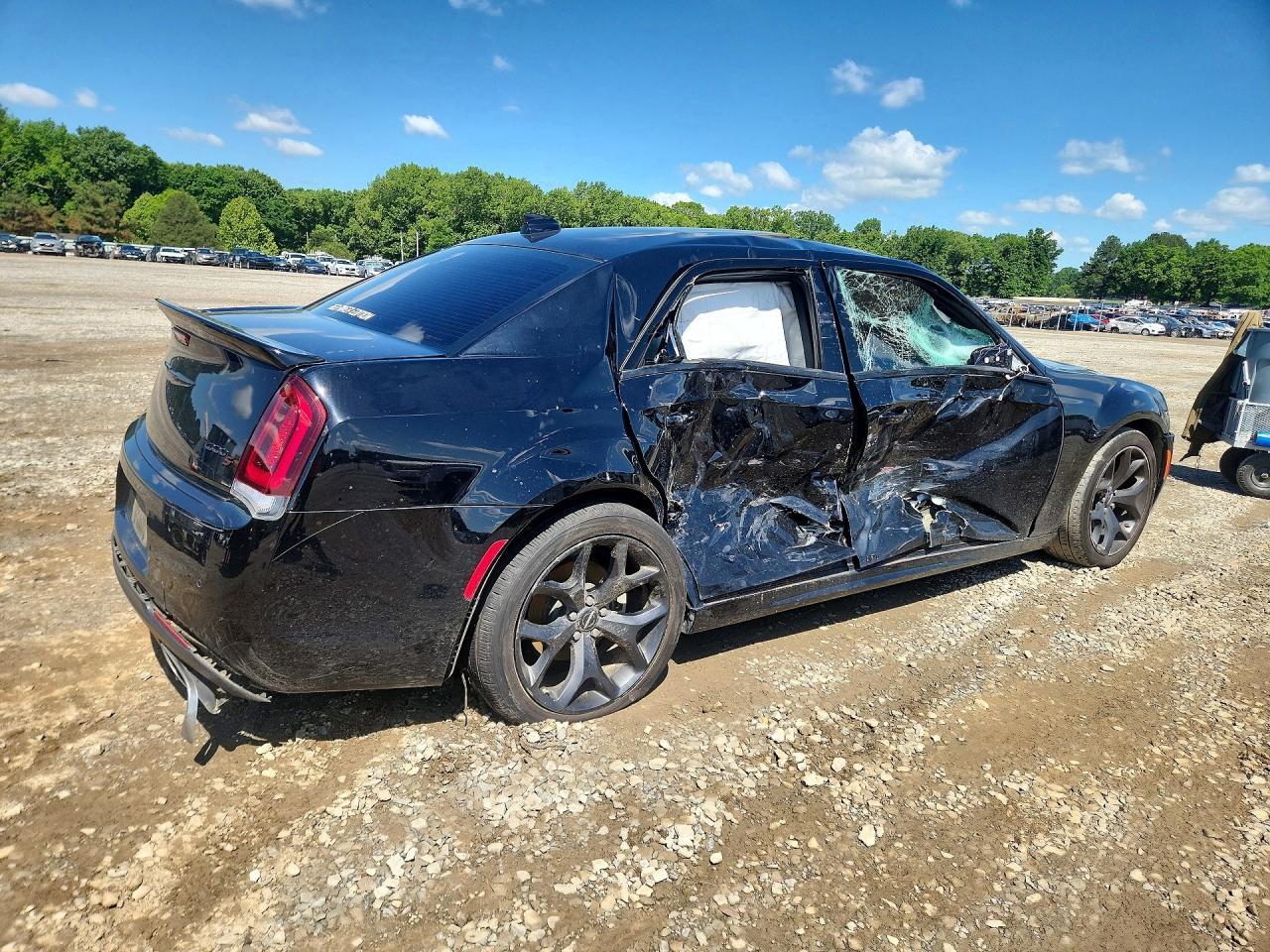2022 CHRYSLER 300