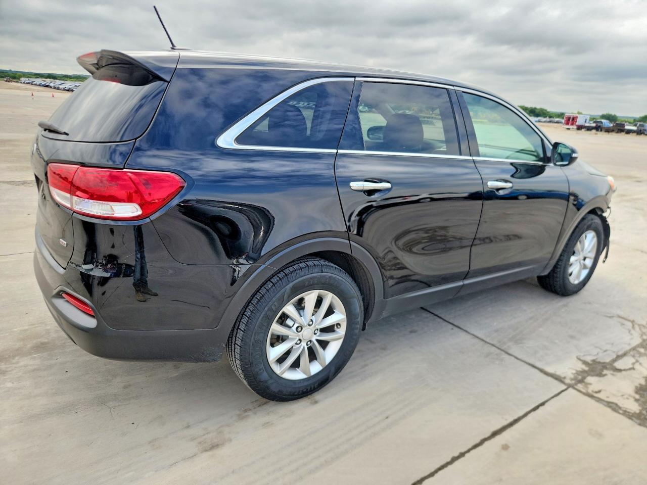 2016 KIA SORENTO