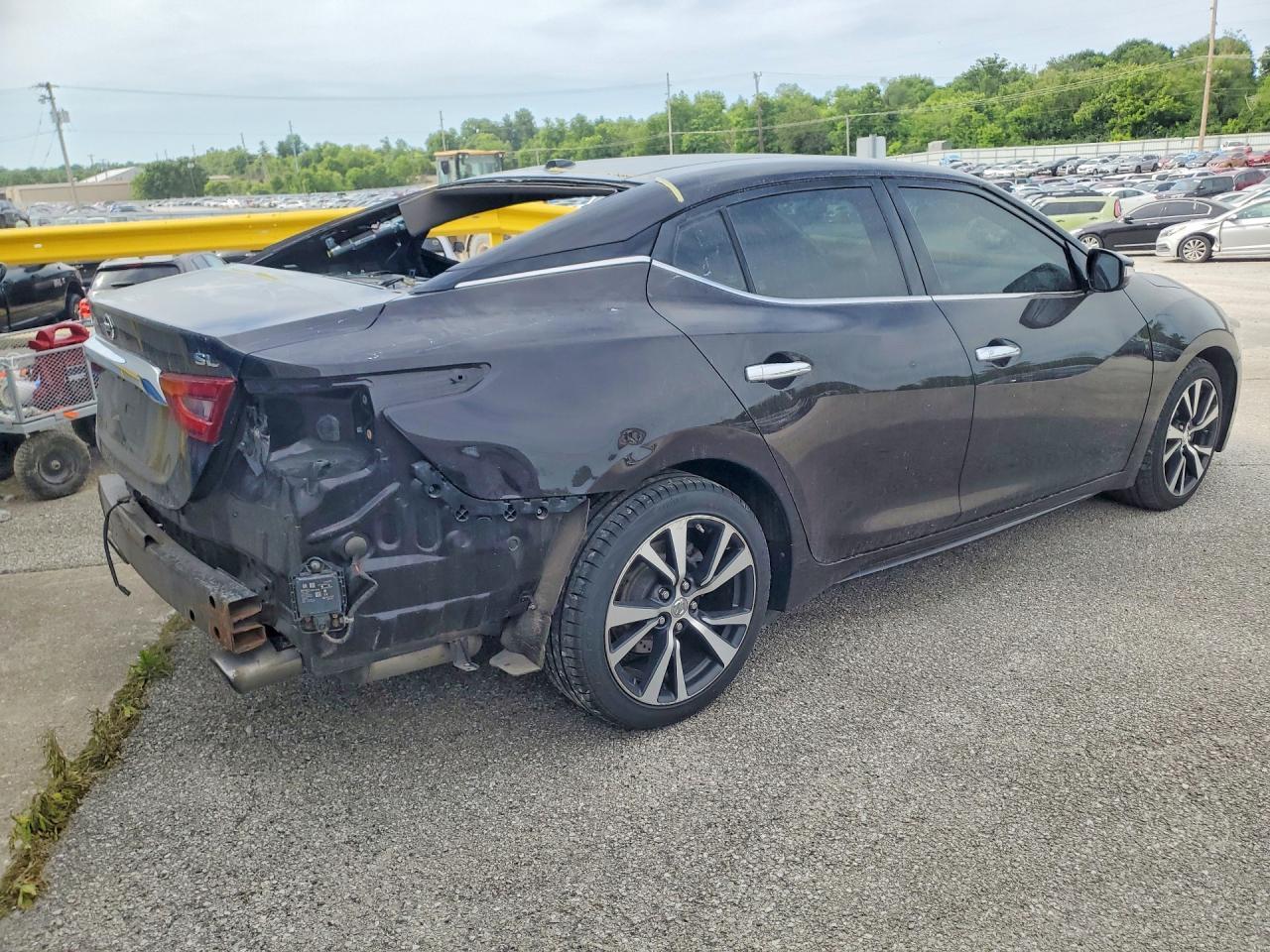 2017 NISSAN Maxima