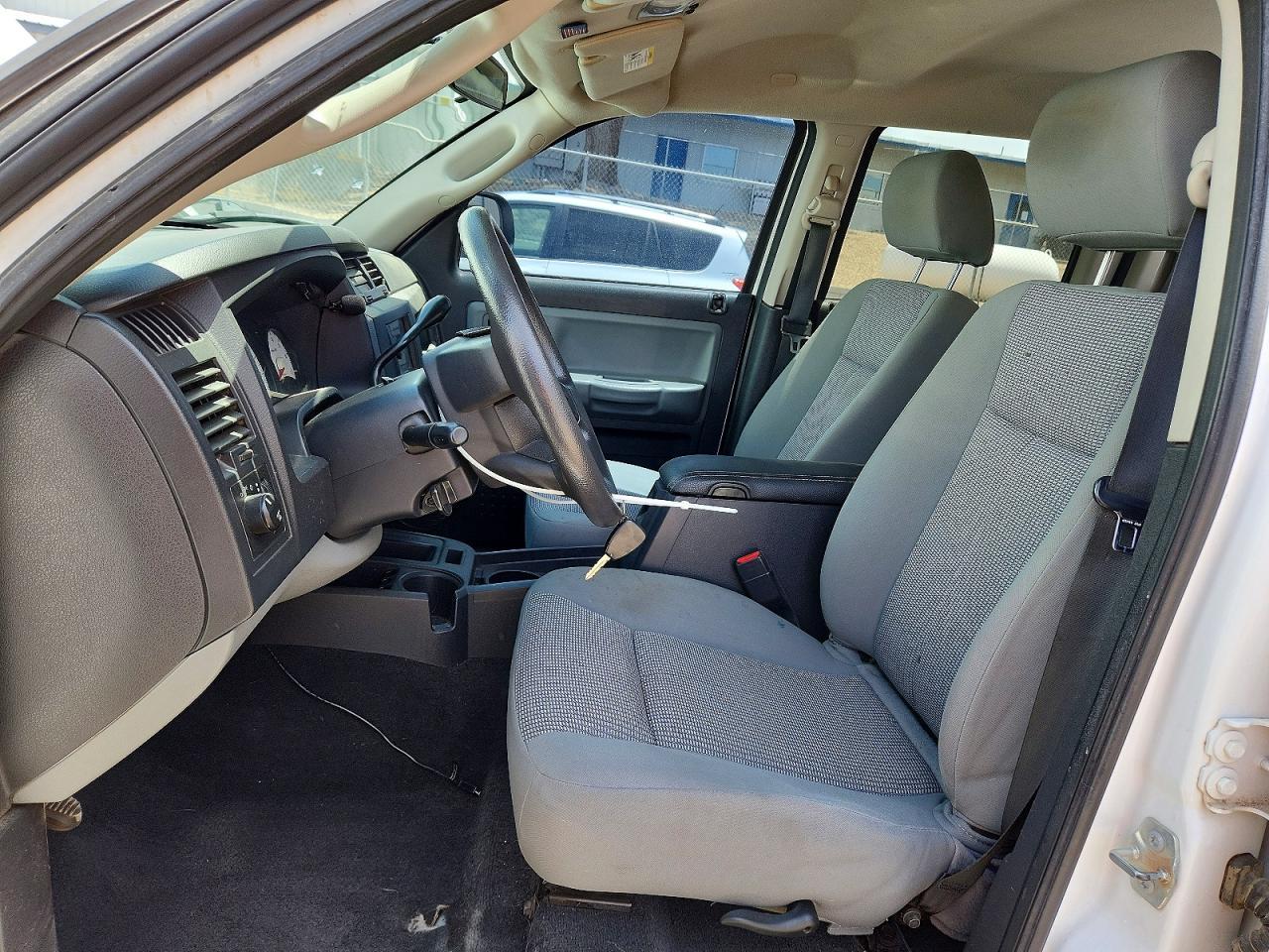 2010 DODGE Dakota