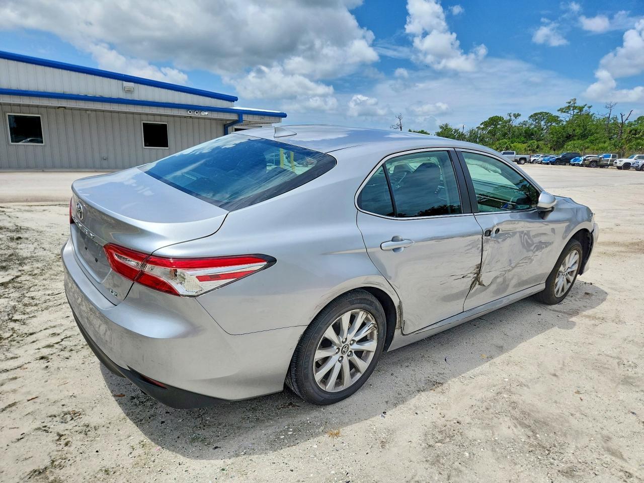 2019 TOYOTA CAMRY