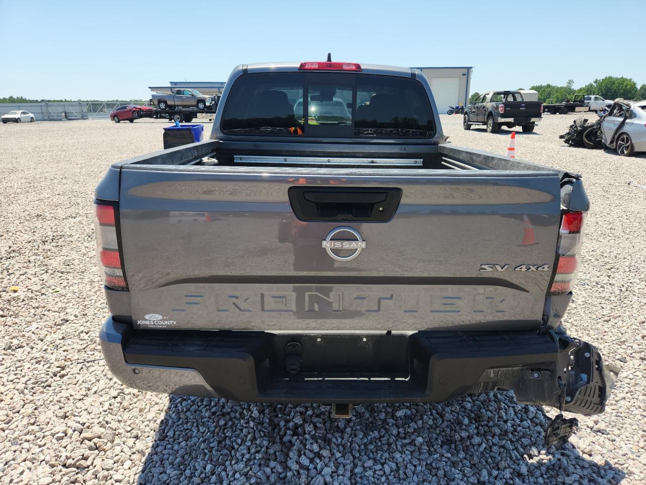 2022 NISSAN Frontier