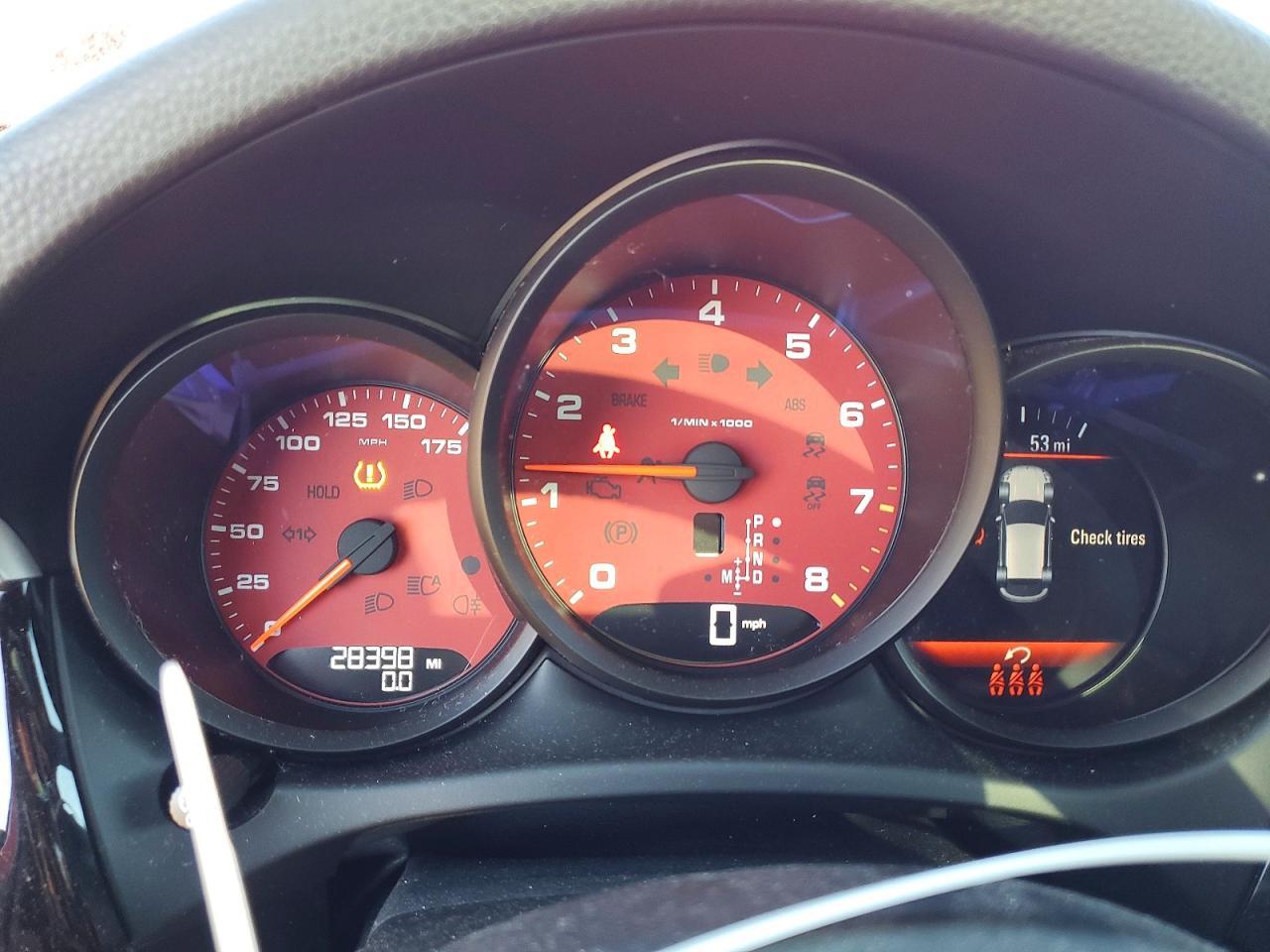 2021 PORSCHE Macan