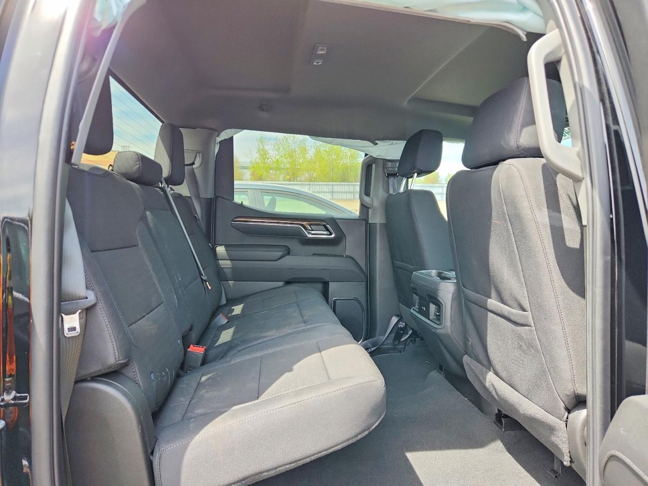 2025 CHEVROLET Silverado