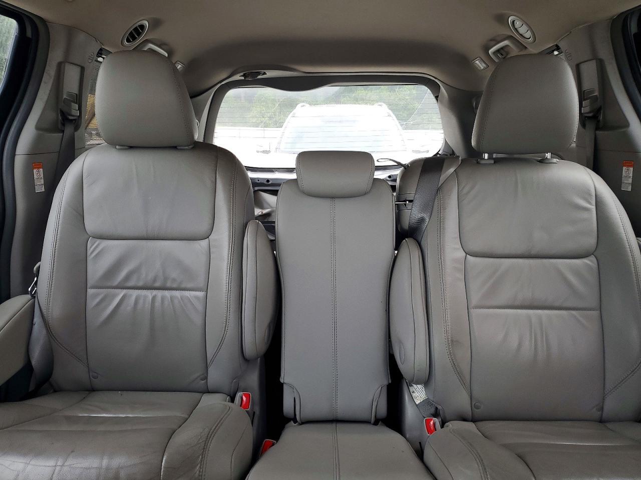 2017 TOYOTA SIENNA
