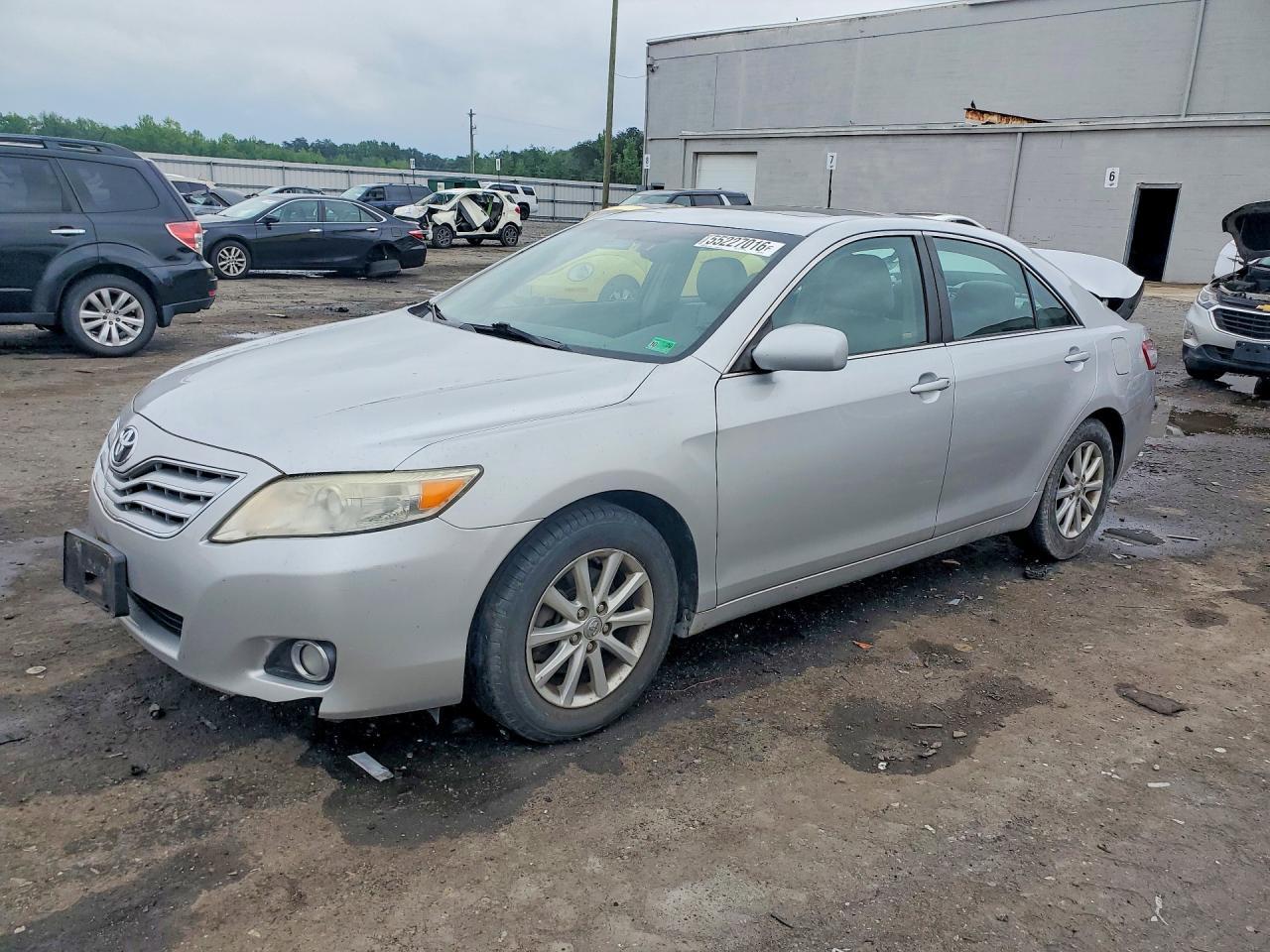 2011 TOYOTA CAMRY