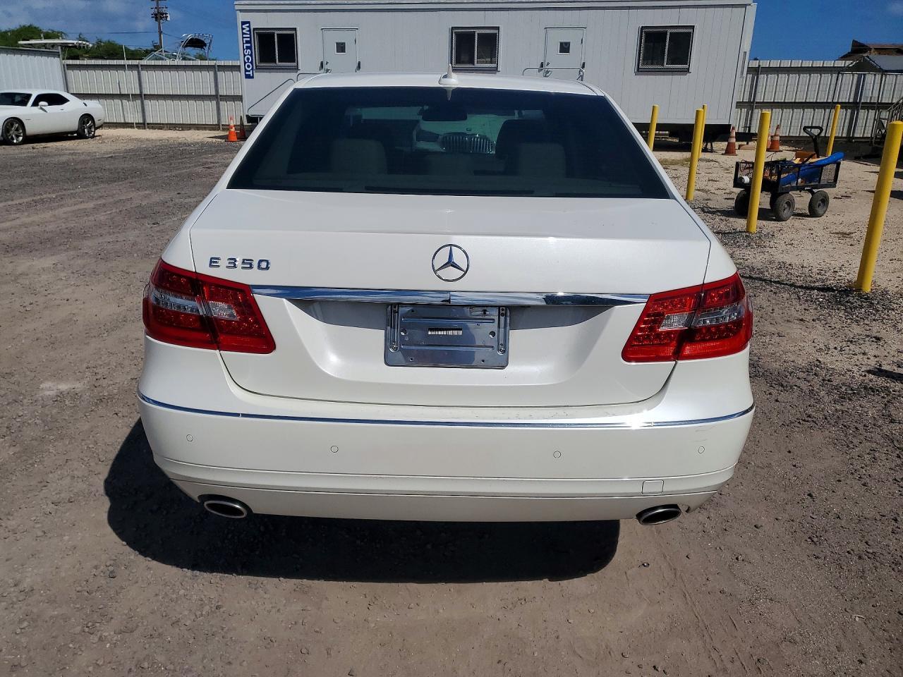 2011 MERCEDES-BENZ E-Class