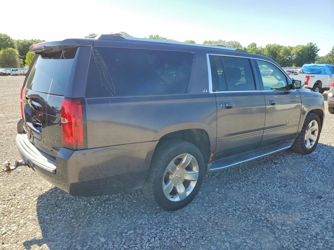 2015 CHEVROLET Suburban