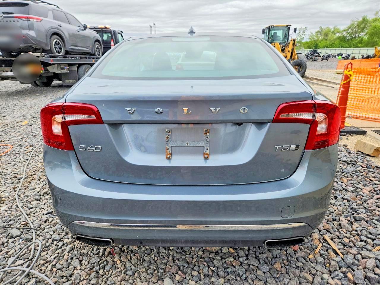 2016 VOLVO S60