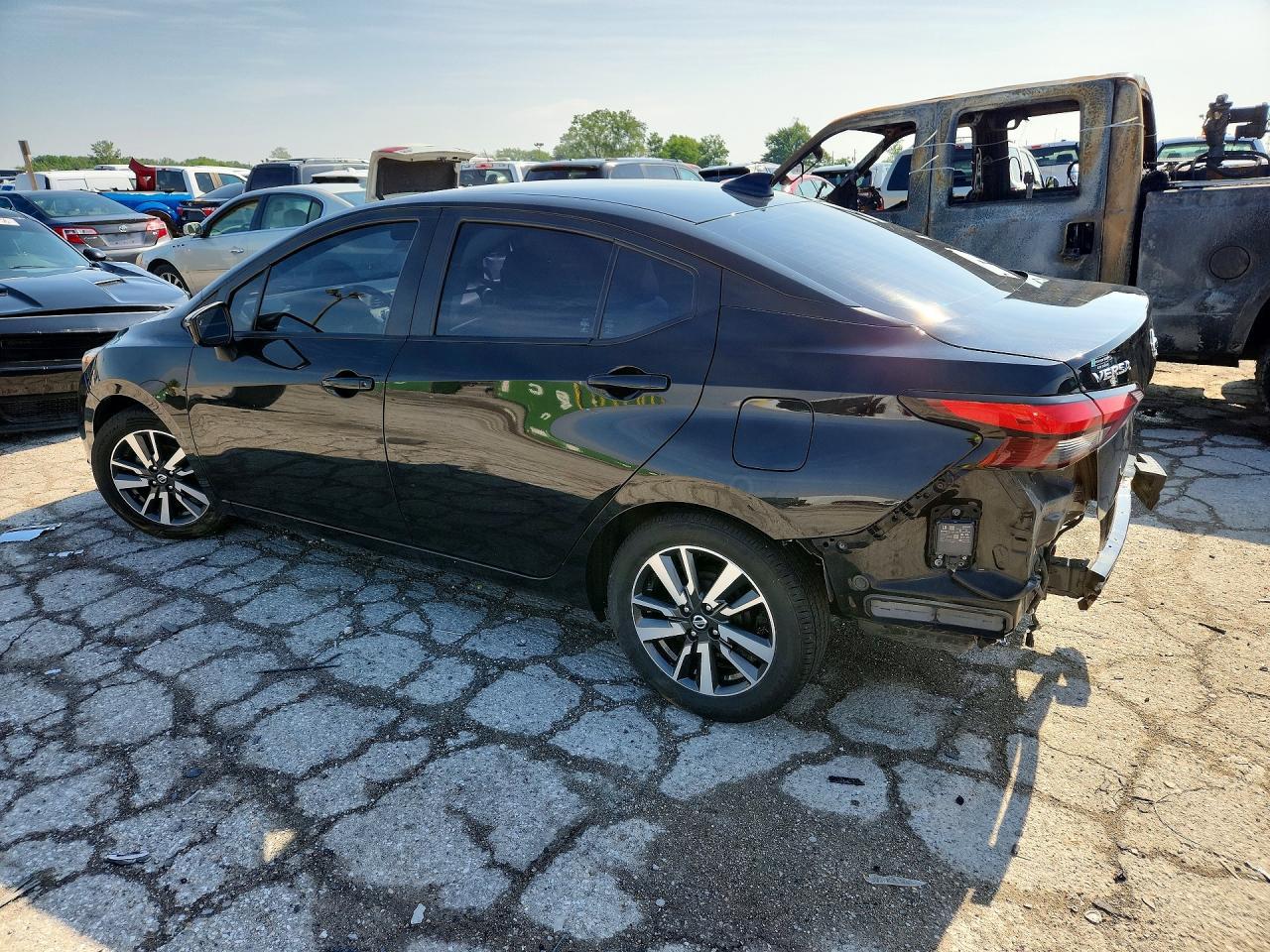 2021 NISSAN VERSA