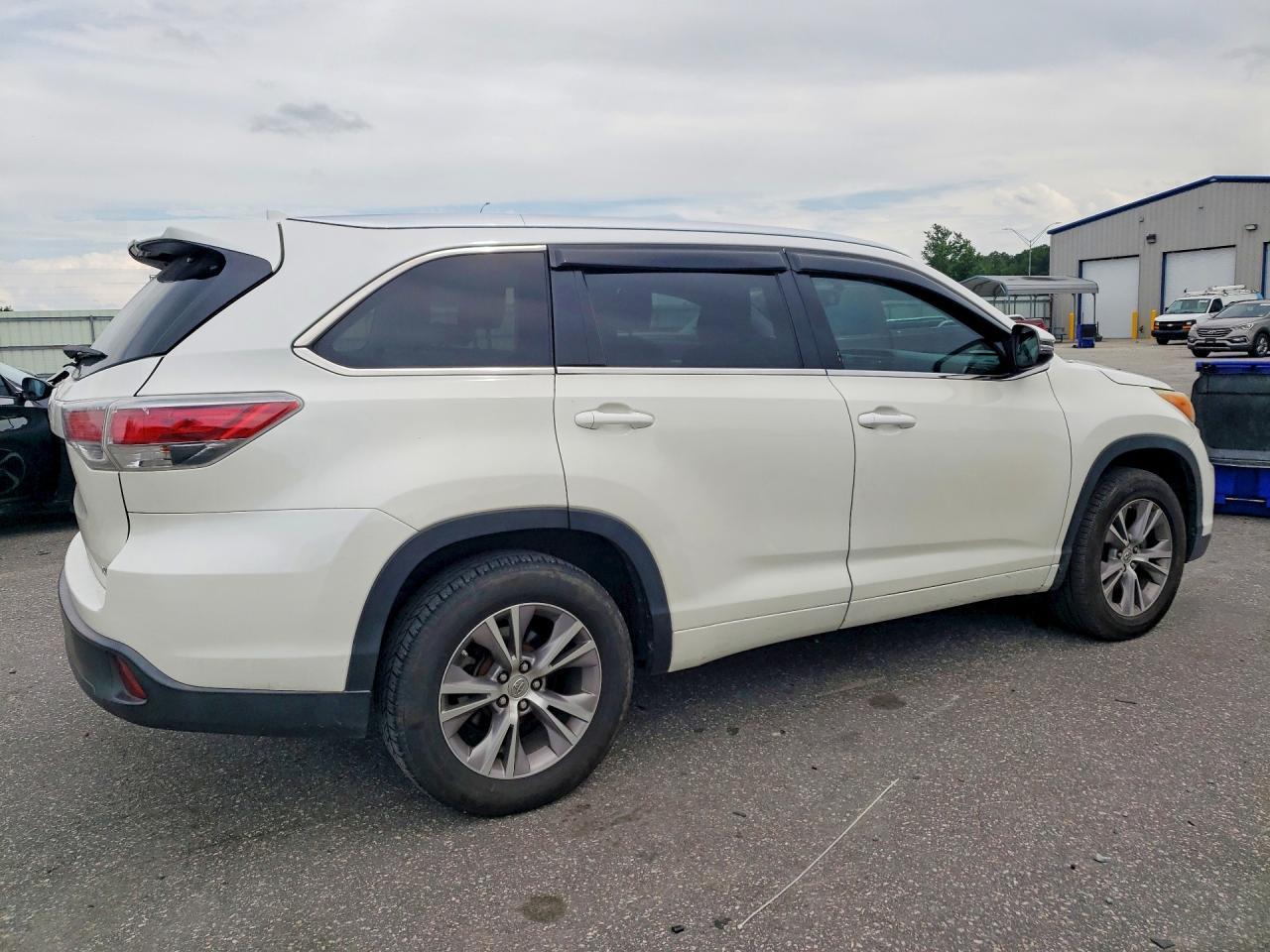 2014 TOYOTA HIGHLANDER