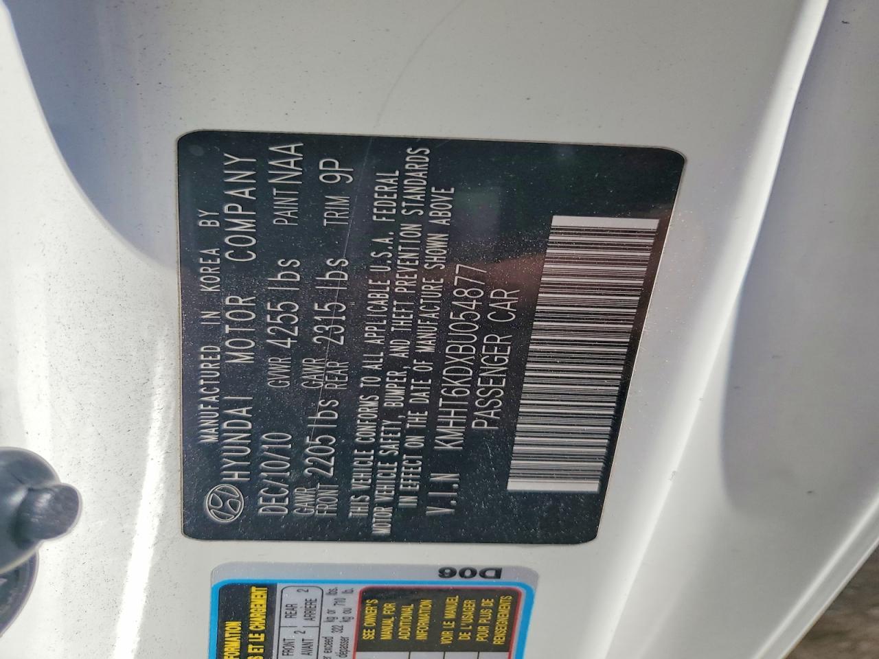 2011 HYUNDAI GENESIS