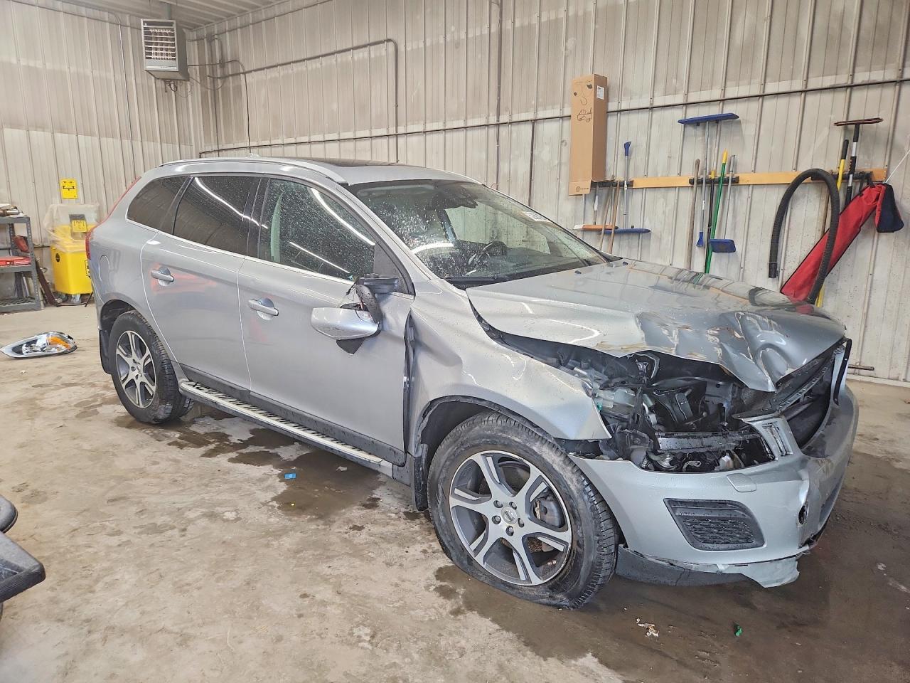 2011 VOLVO XC60
