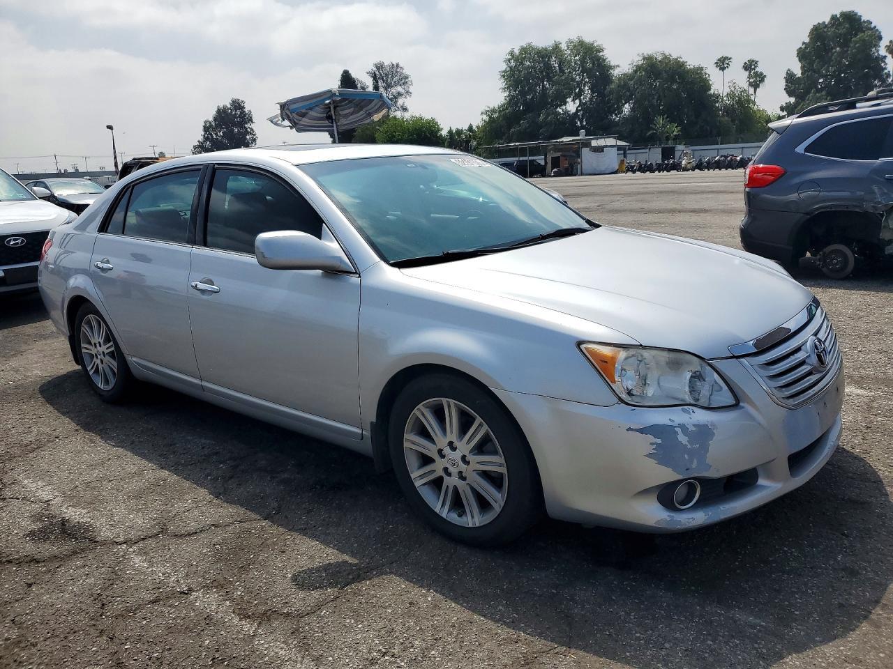 2010 TOYOTA Avalon