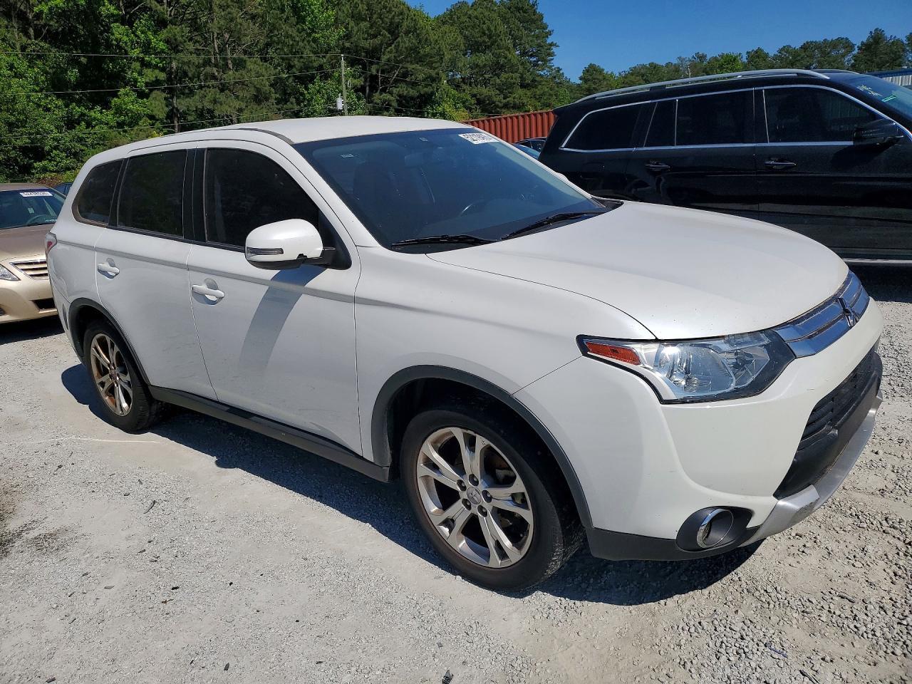 2015 MITSUBISHI outlander