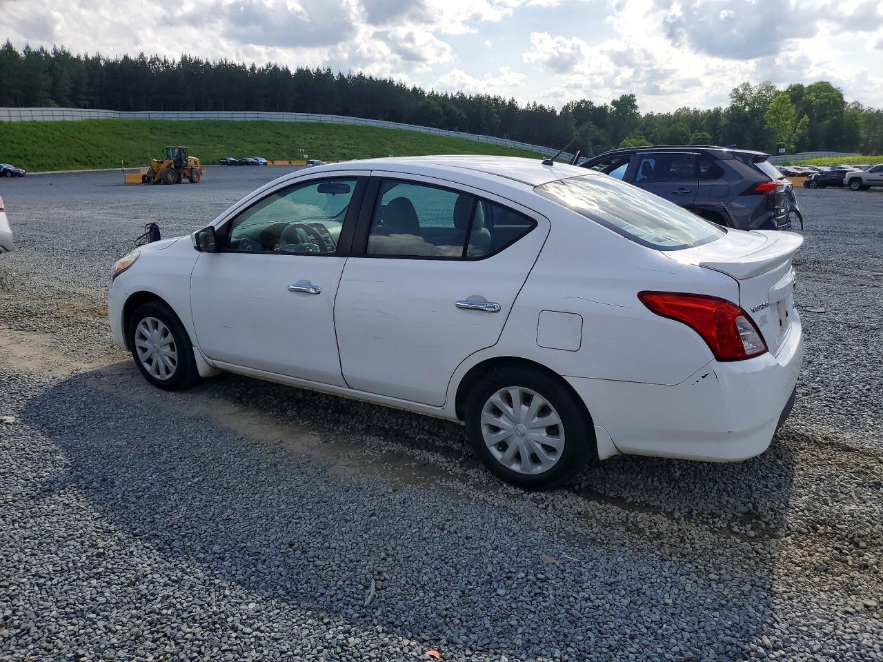 2015 NISSAN VERSA