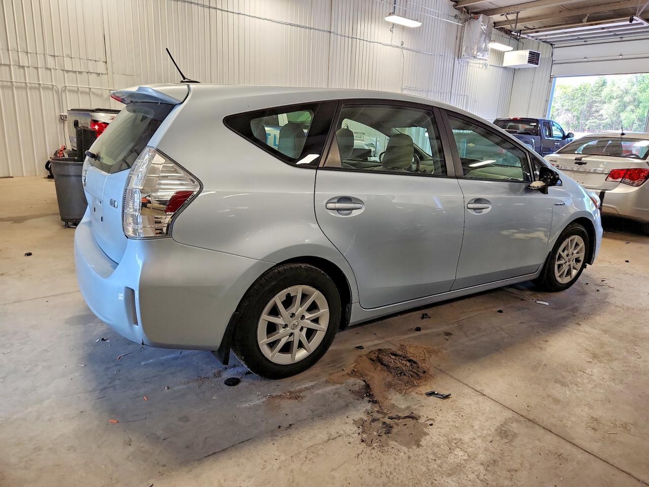 2012 TOYOTA PRIUS V