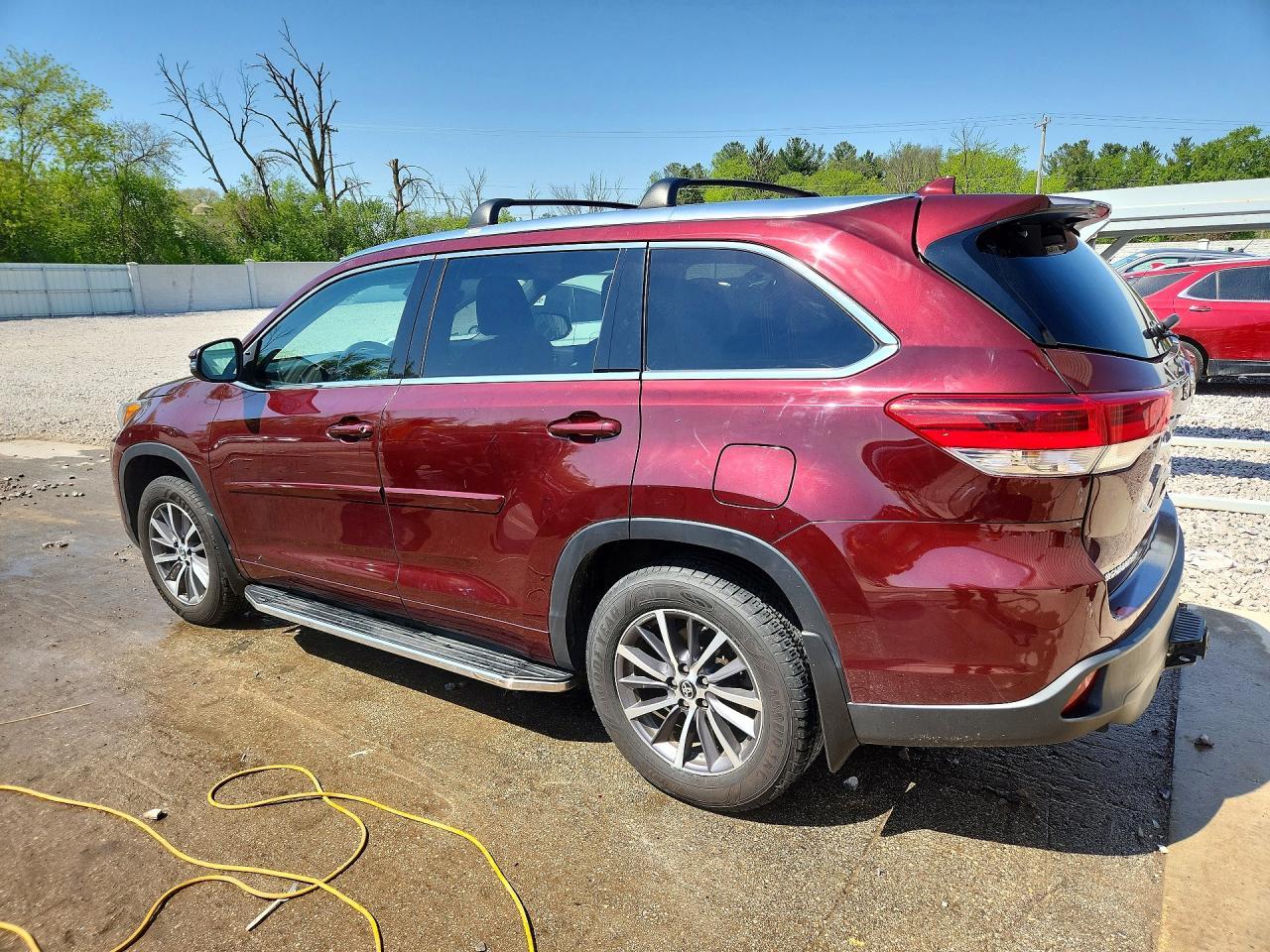 2018 TOYOTA HIGHLANDER