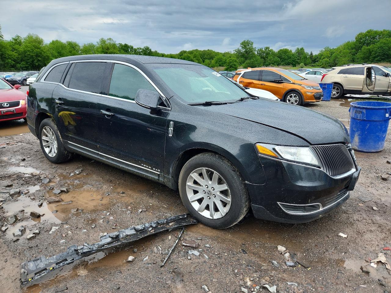2015 LINCOLN MKT