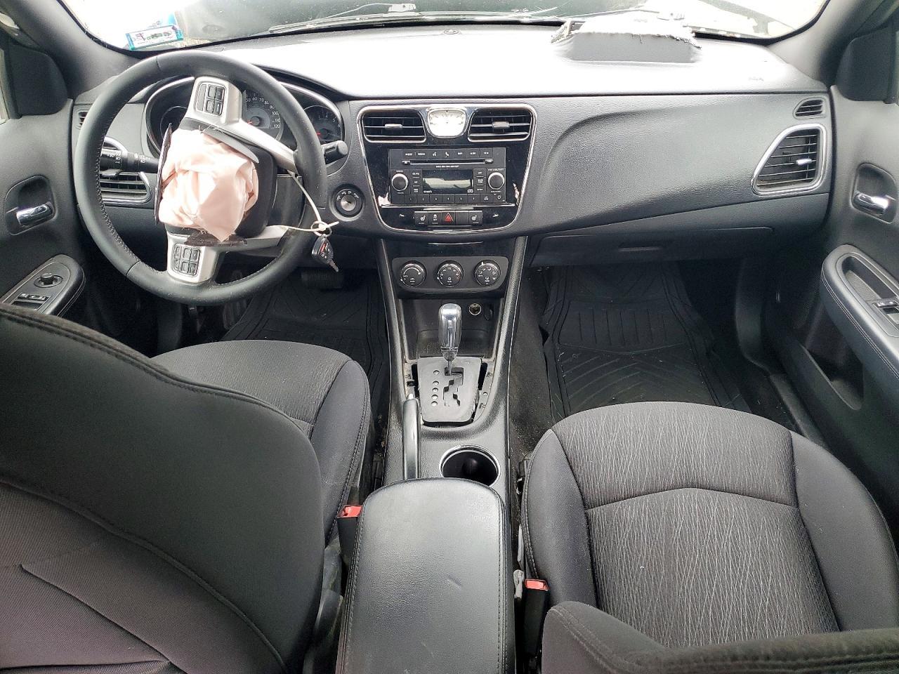 2013 CHRYSLER 200