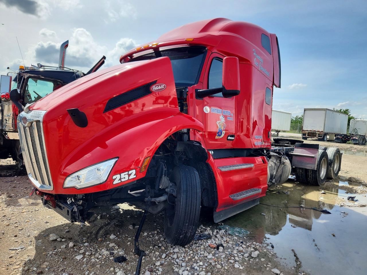 2023 PETERBILT 579
