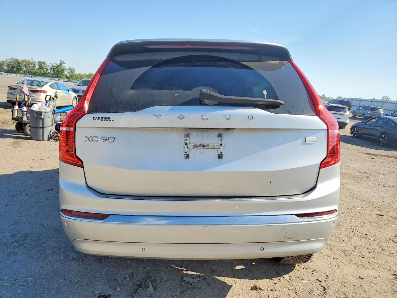 2022 VOLVO XC90