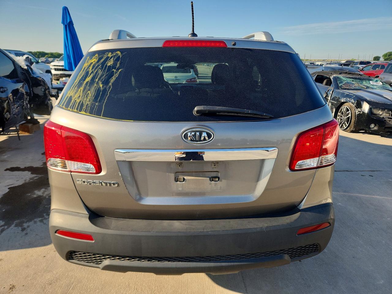 2011 KIA SORENTO