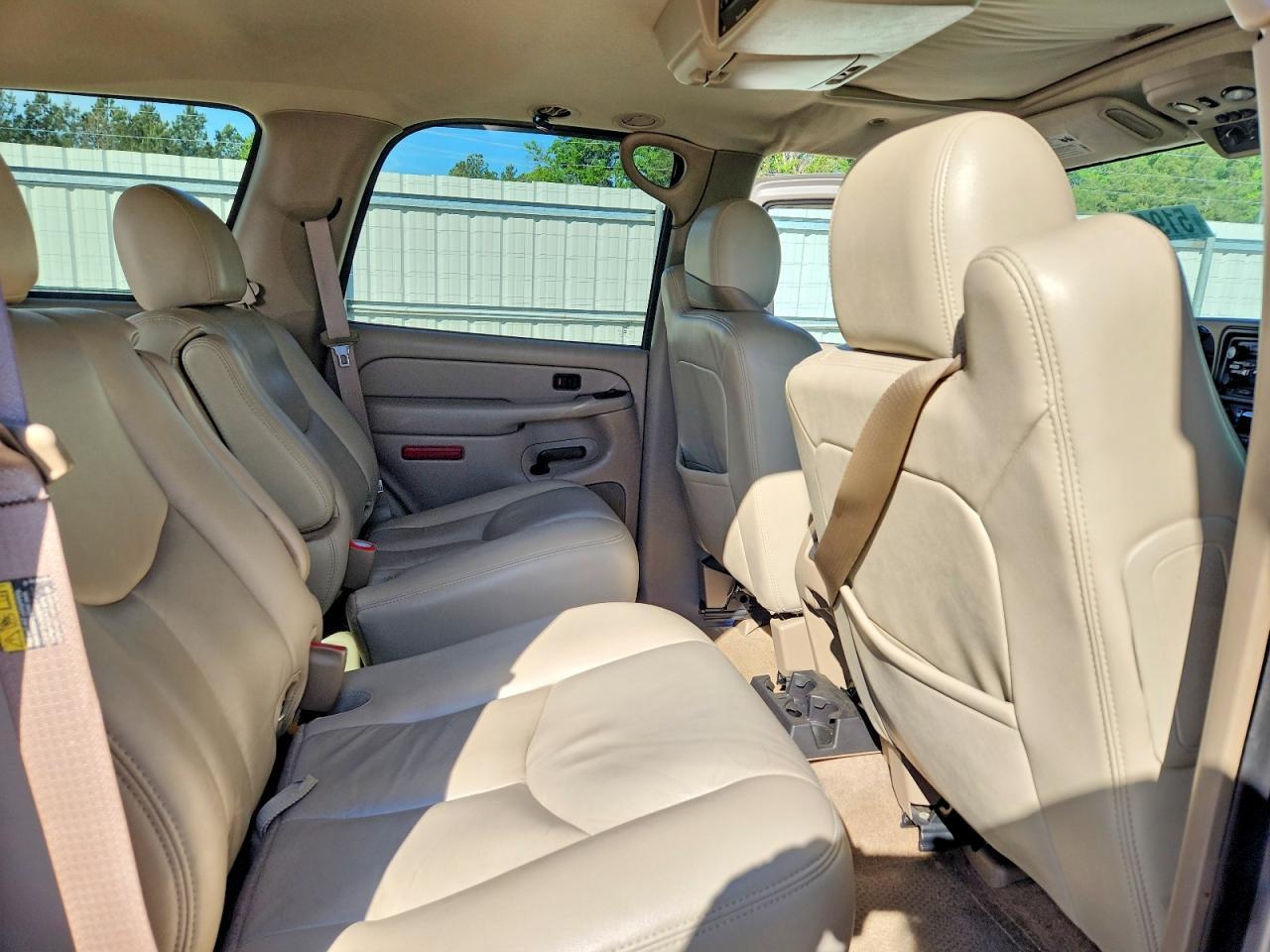 2004 CHEVROLET Tahoe