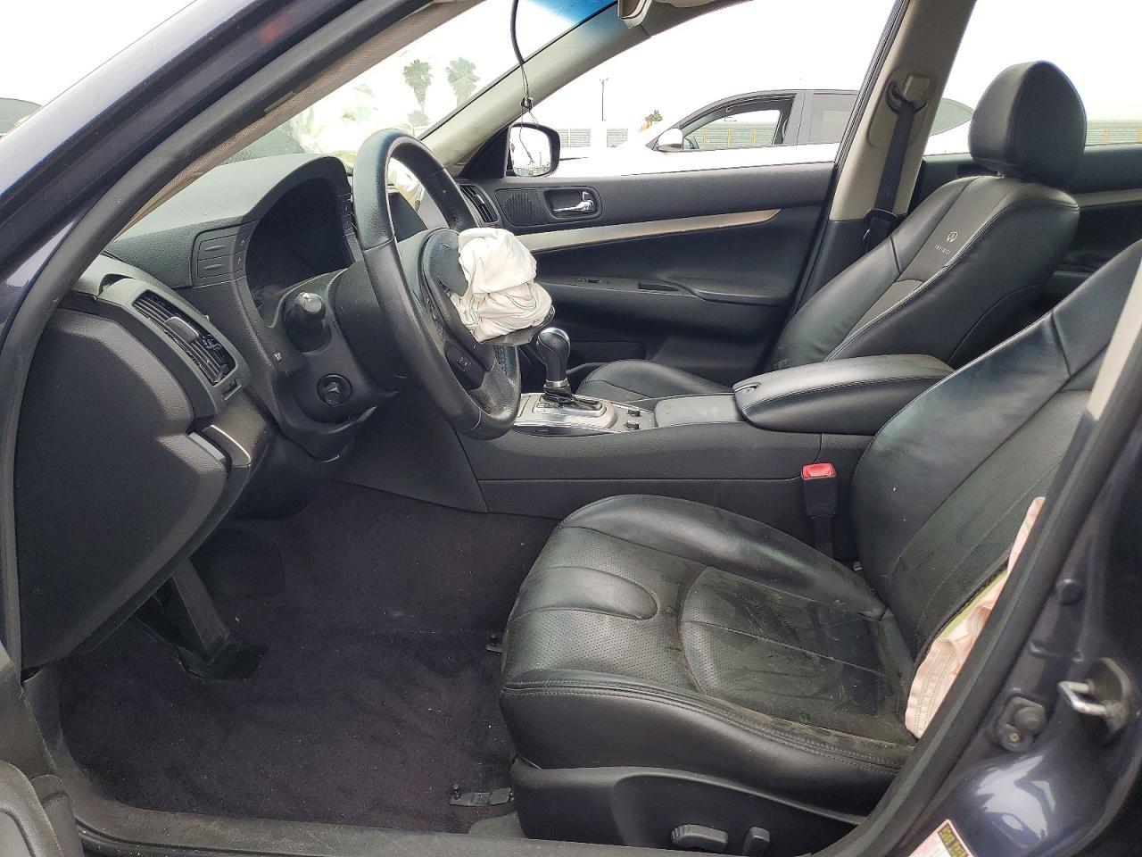 2012 INFINITI G37