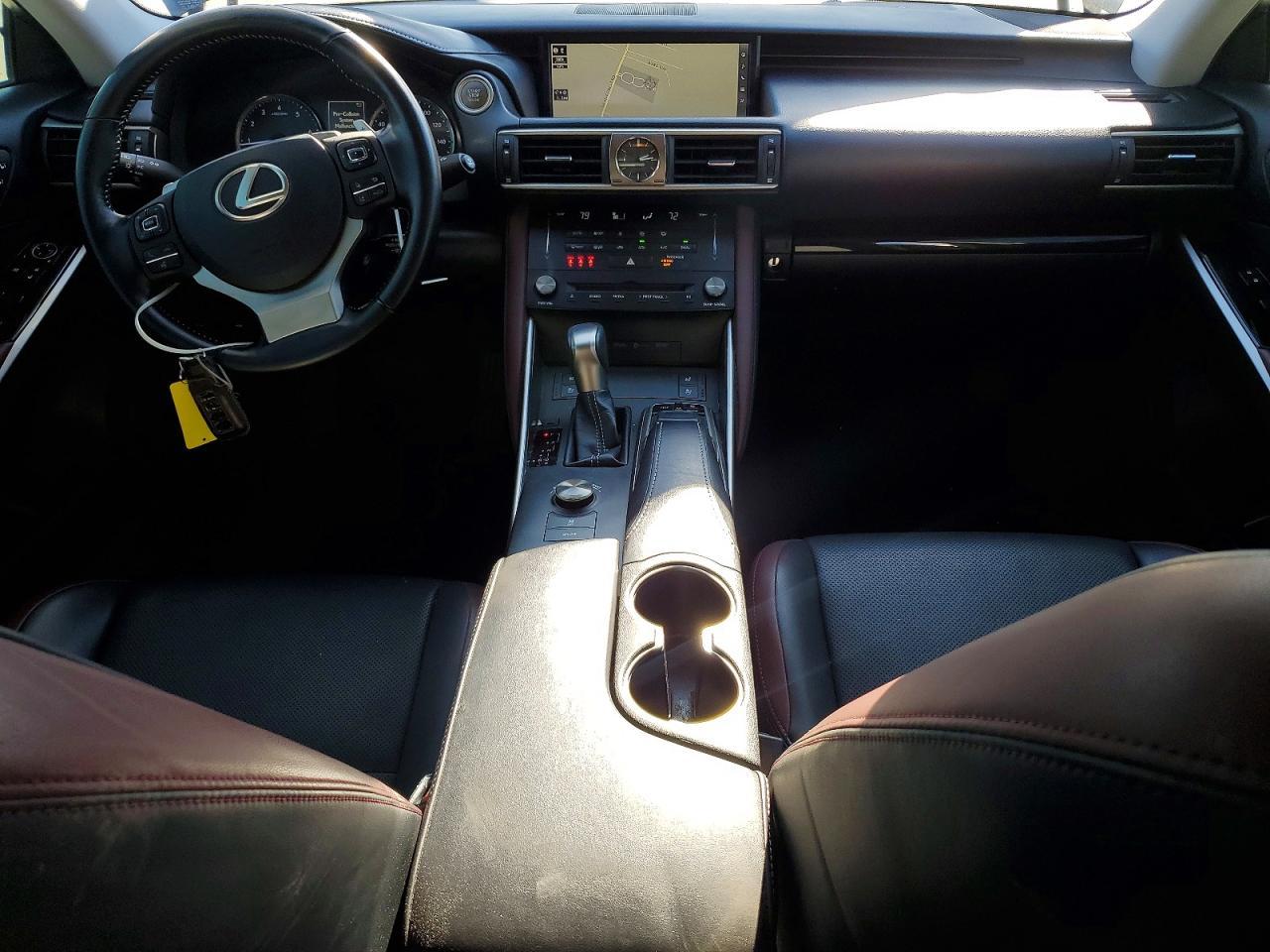 2018 LEXUS IS 300