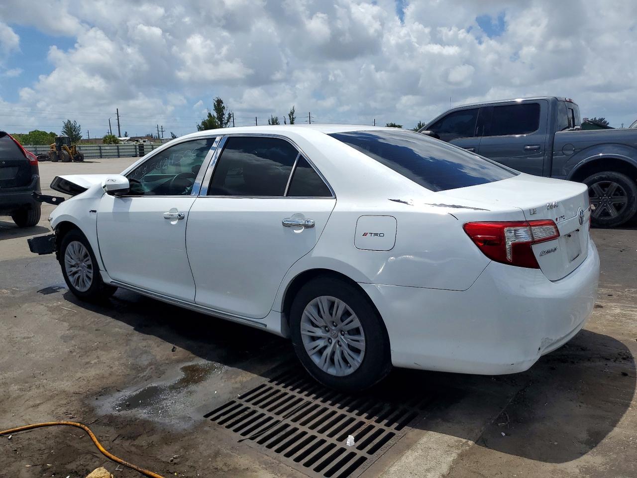 2014 TOYOTA CAMRY