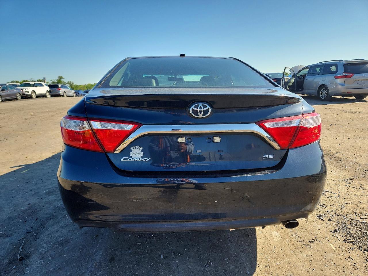 2017 TOYOTA CAMRY