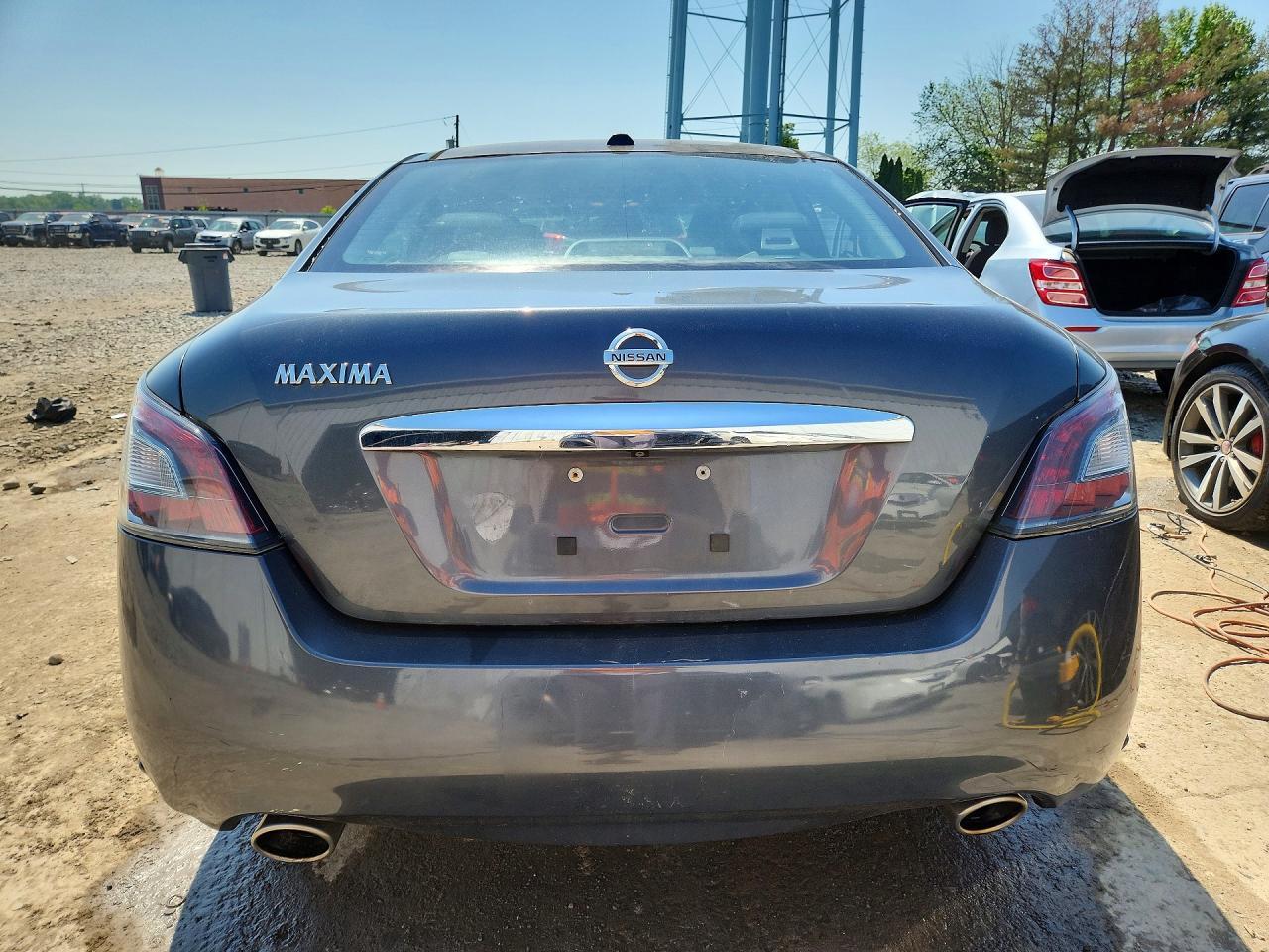 2012 NISSAN Maxima