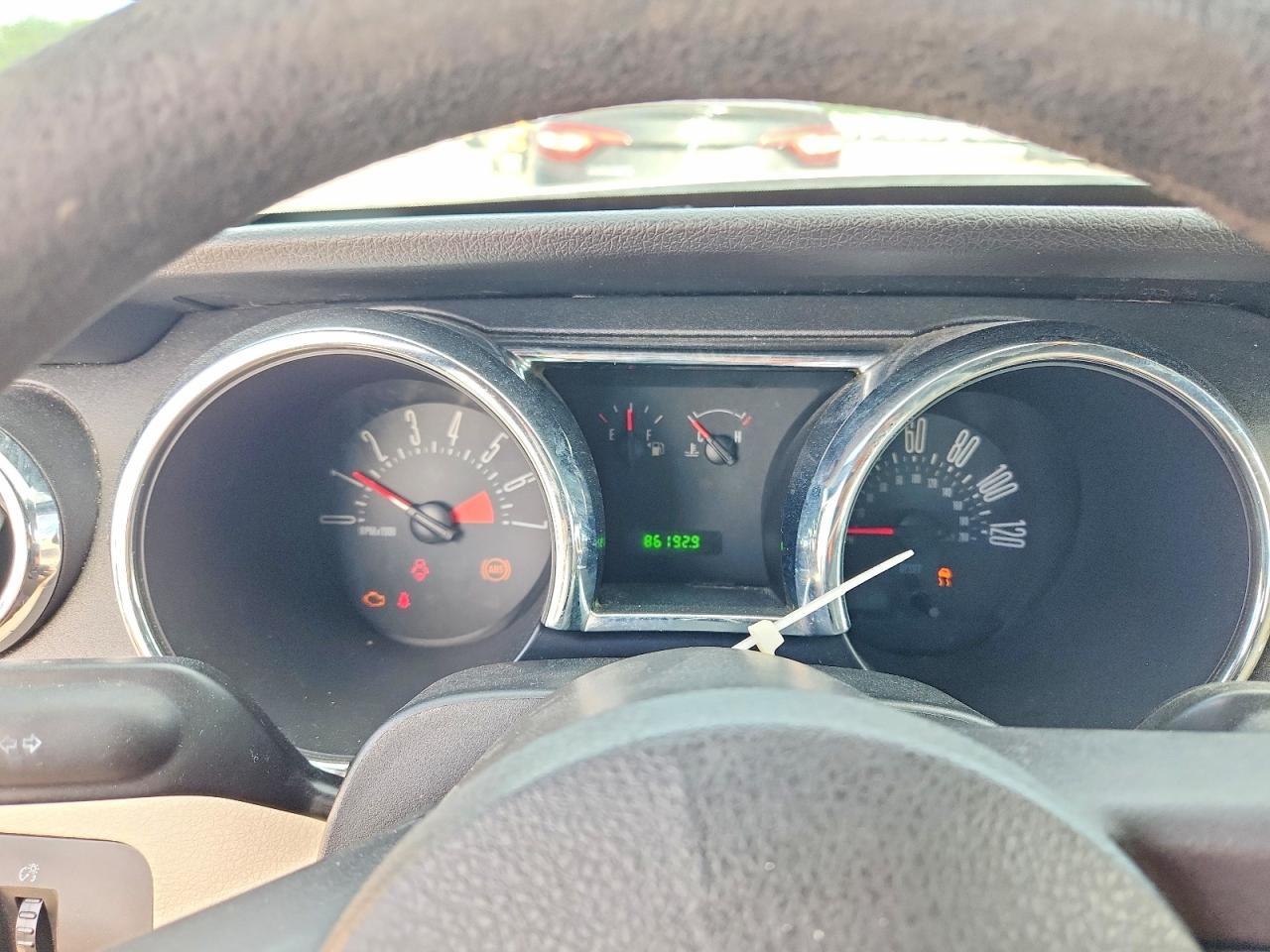 2005 FORD MUSTANG