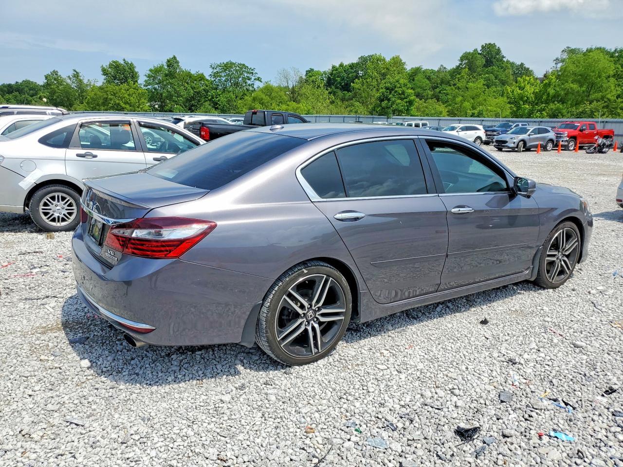 2017 HONDA ACCORD